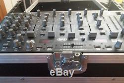 Behringer VMX1000 USB 7 Channel Rack Mount DJ Mixer with flight case