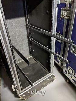 Midwest Case 22RU Rolling Rack Road Case Shock Mount Heavy Duty Professional A/V