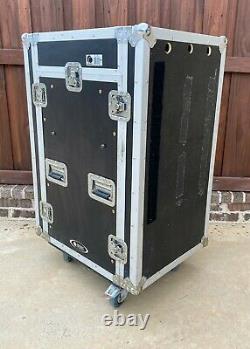 Odyssey FR1116WDLX ATA Flight Ready Combo Rack Case with Built-in Table