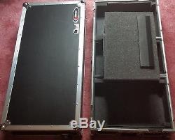 Odyssey FZGS10CDJW CD/MP3 DJ Coffin Case Black/Silver case with laptop glider