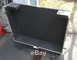 ROAD READY CASE FOR YAMAHA LS9 32 CHANNEL MIXER With CASTERS & DOGHOUSE
