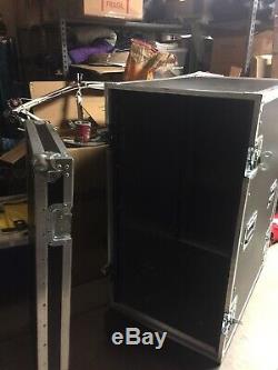 Road Case / Sound equipment hard case USED. 21 Space 26 deep metal lined